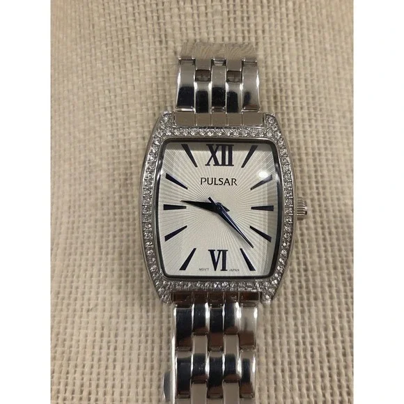 Pulsar Night Analog Silver Women's Watch New 7" - Picture 3 of 5